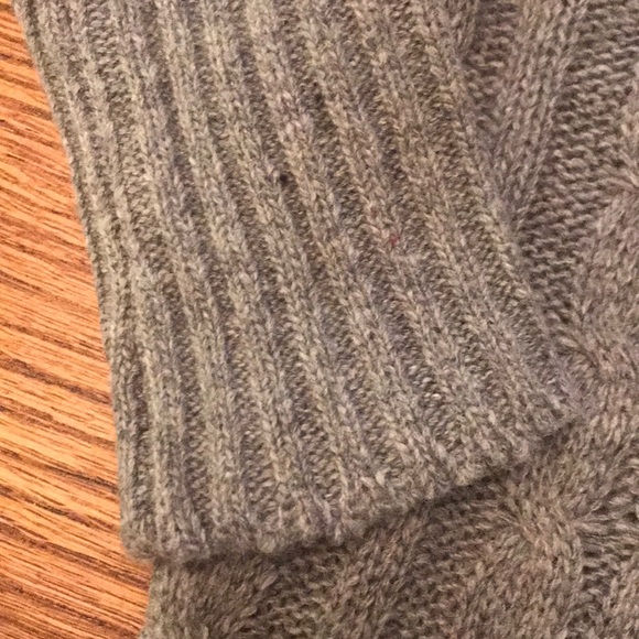 ❣️5🌟RATED✳️GRAY❤️COMFYCold Shoulder SWEATER - Picture 7 of 8